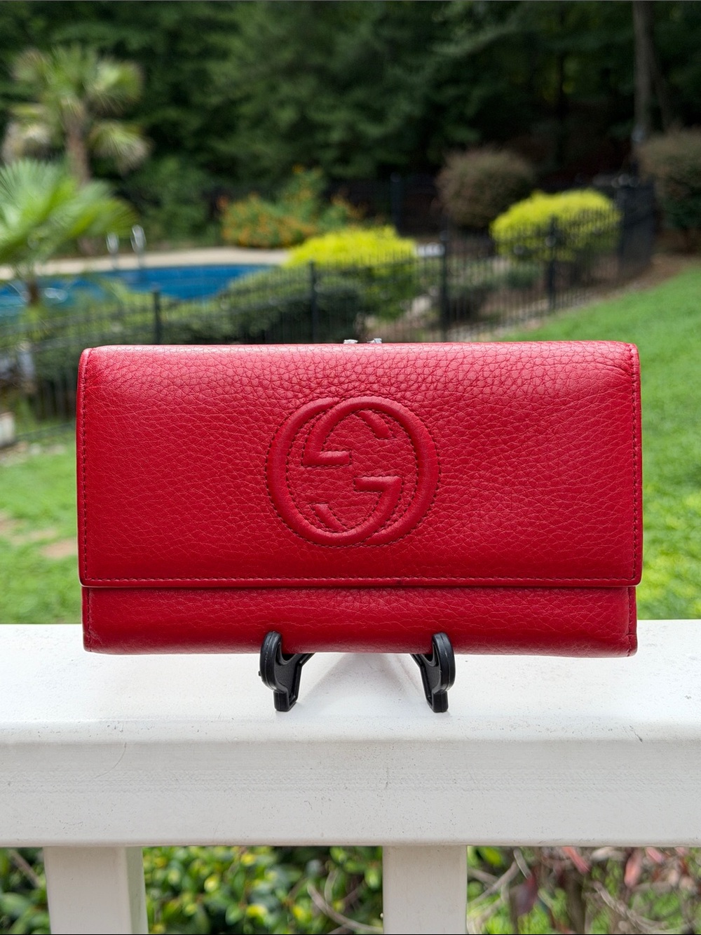 Gucci Authentic Red Pebbled Leather Continental Wallet